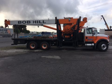 HC043 Boom Truck